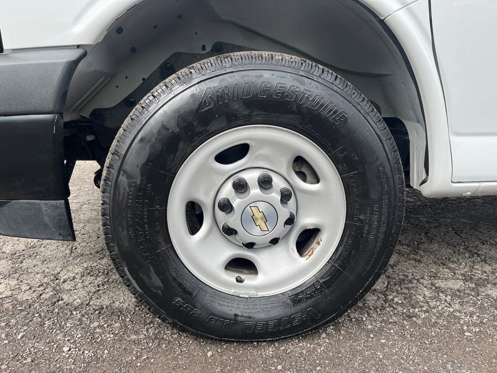 2024 Chevrolet Express Cargo 2500 WT
