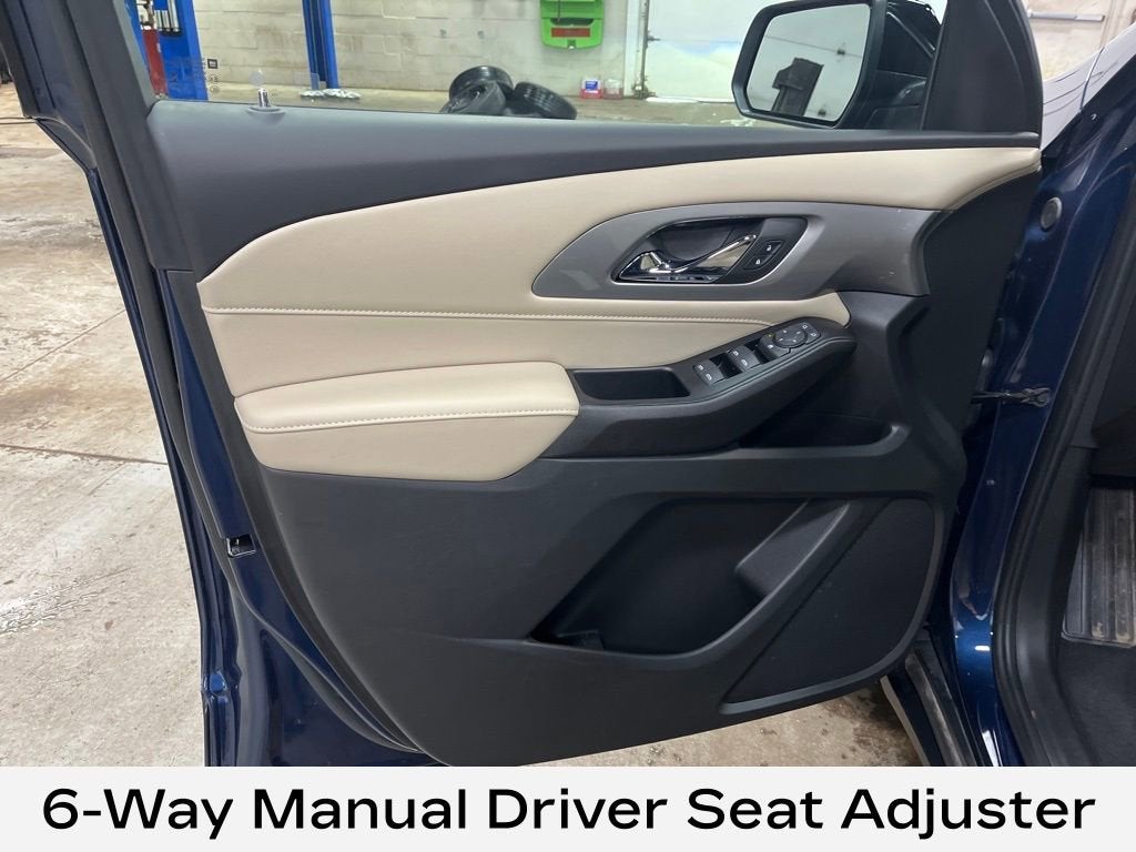 2023 Chevrolet Traverse LS