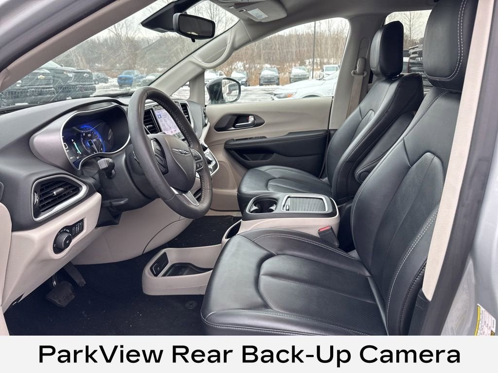 2024 Chrysler Pacifica Touring L