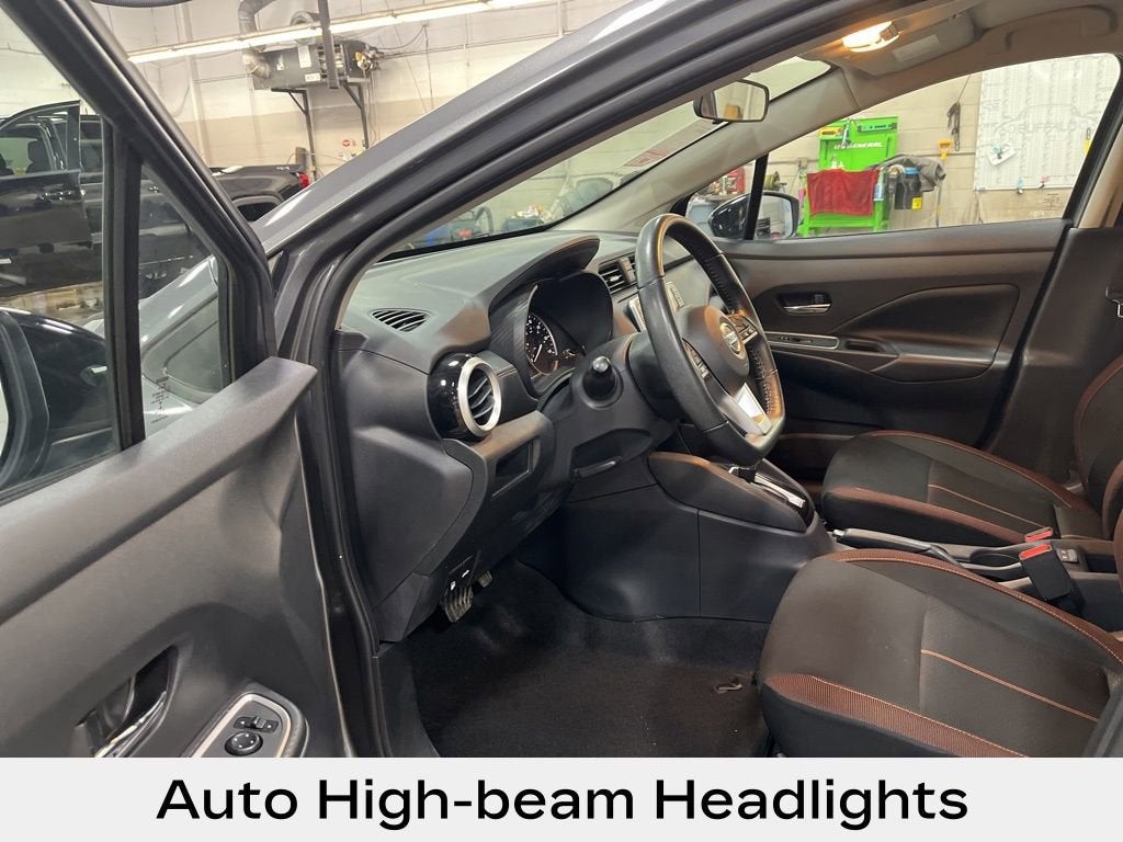 2020 Nissan Versa SR