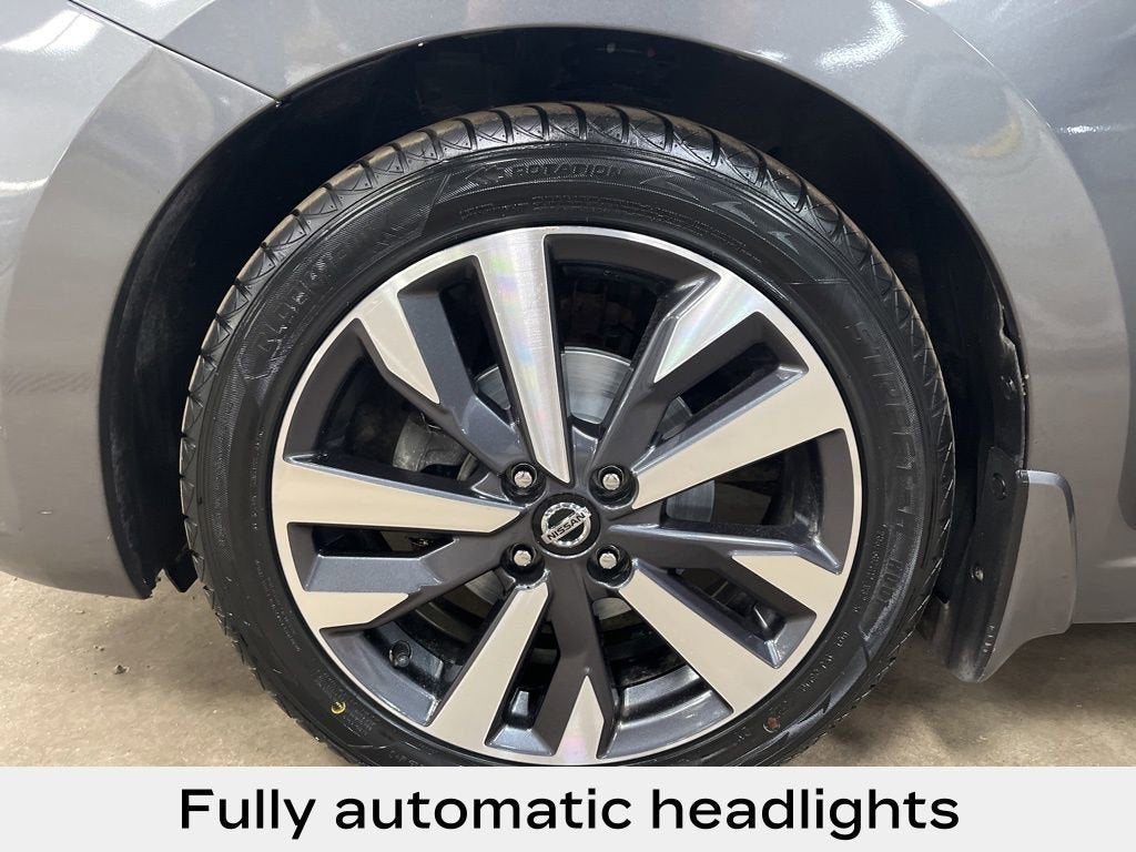 2020 Nissan Versa SR