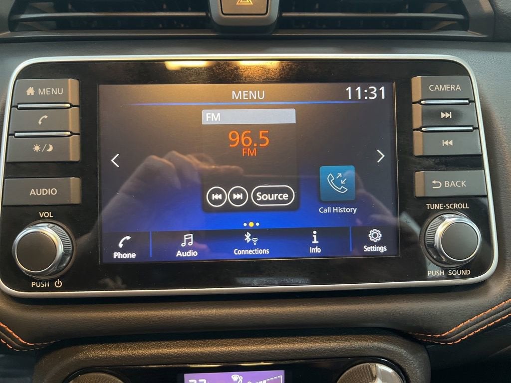 2020 Nissan Versa SR