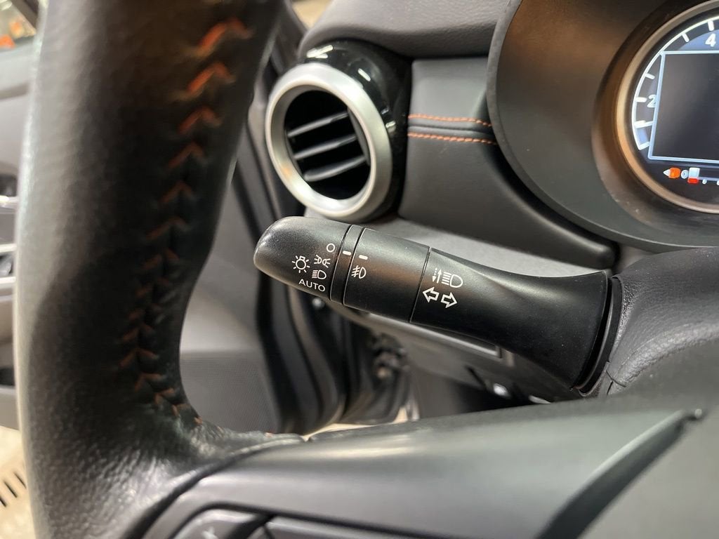 2020 Nissan Versa SR