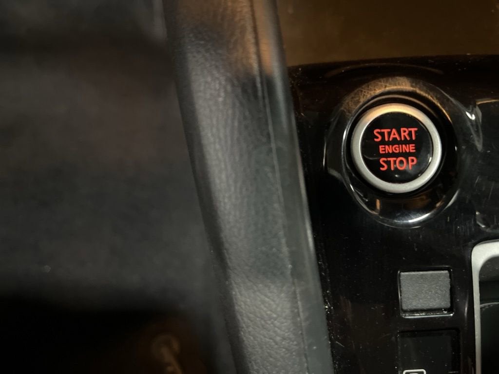 2020 Nissan Versa SR