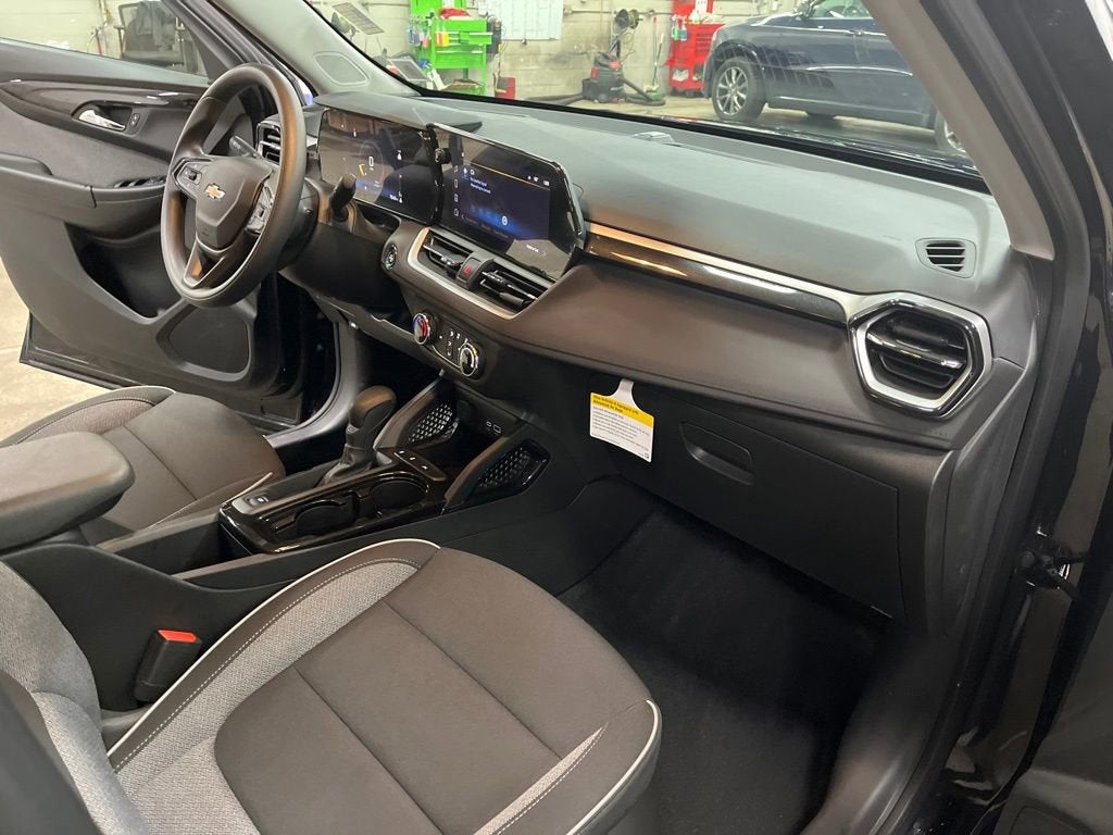 2025 Chevrolet Trailblazer LS