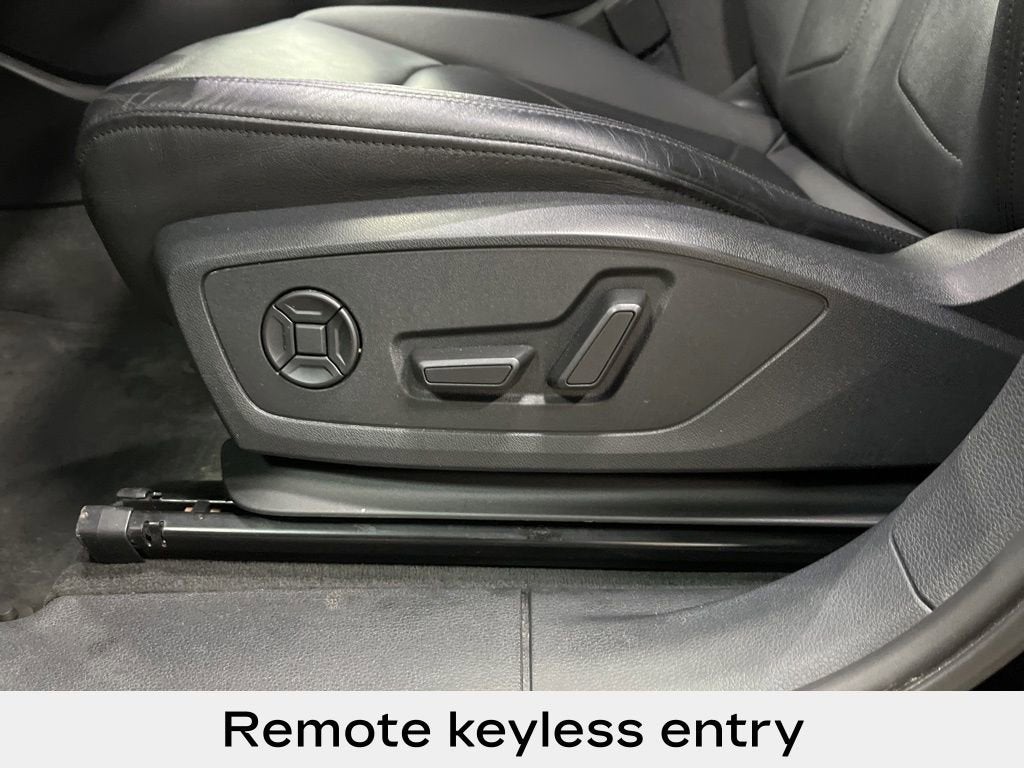 2022 Audi Q3 S line Premium