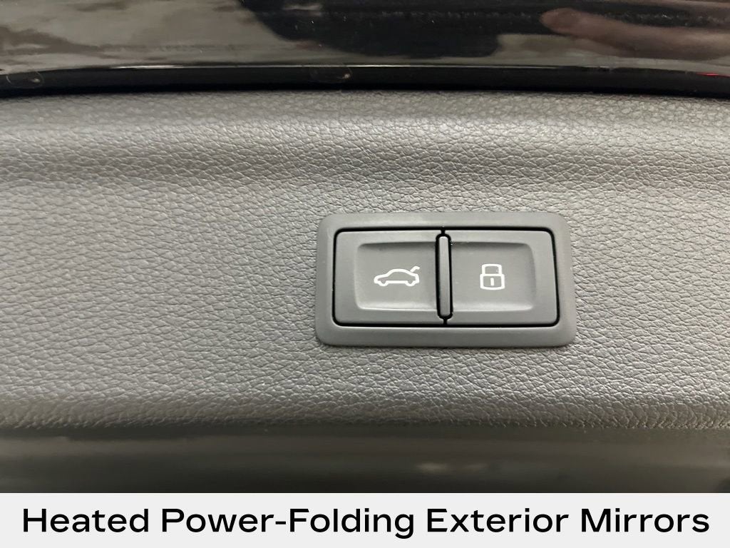 2022 Audi Q3 S line Premium