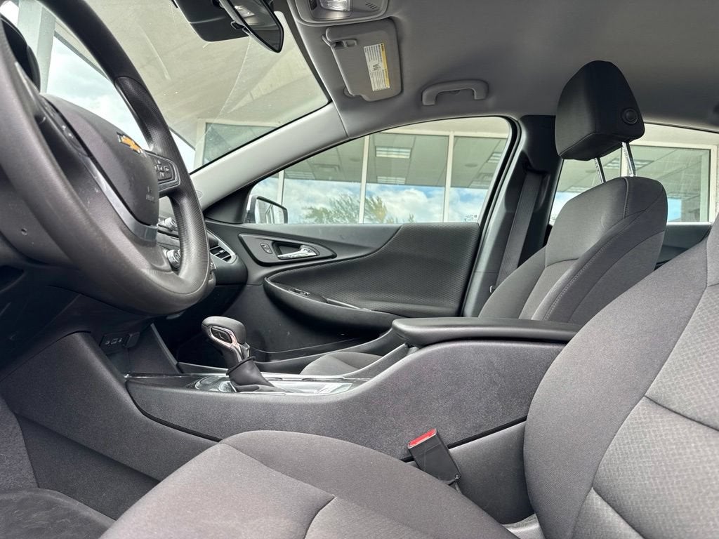 2022 Chevrolet Malibu LS