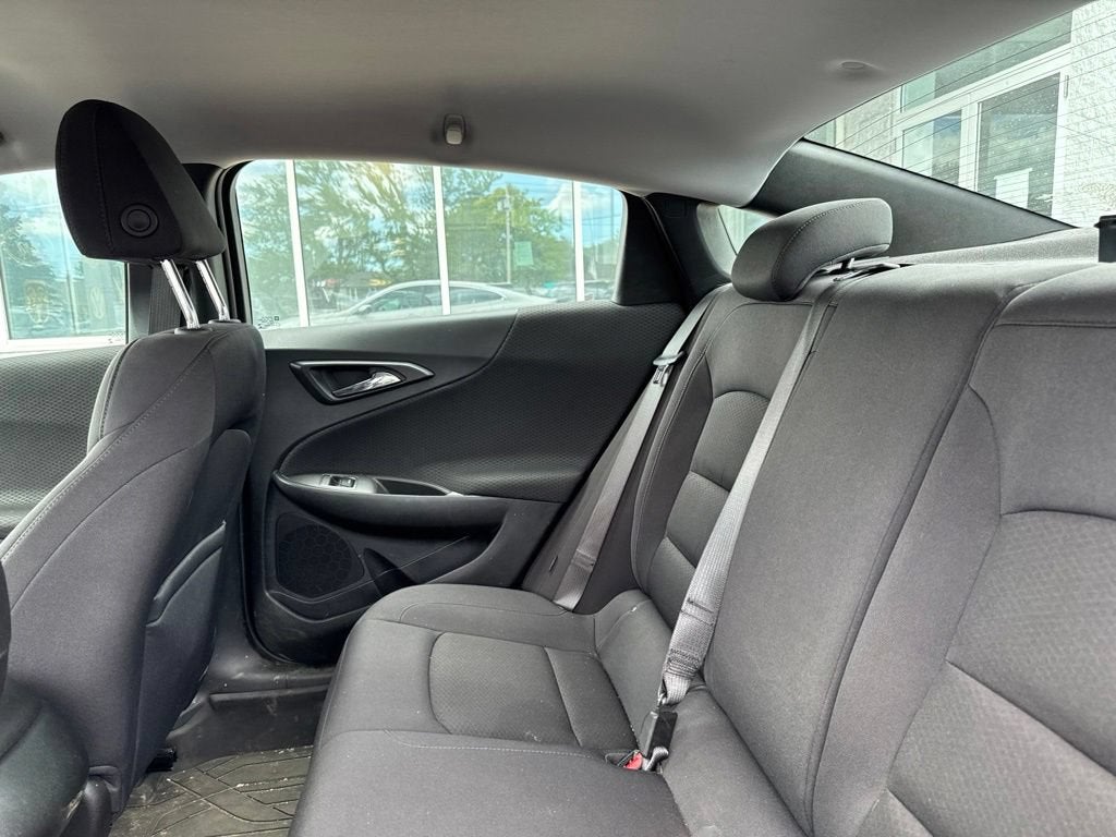 2022 Chevrolet Malibu LS