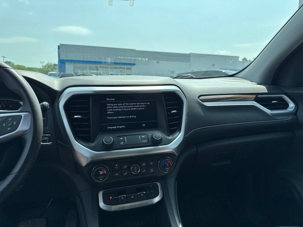 2023 GMC Acadia SLE