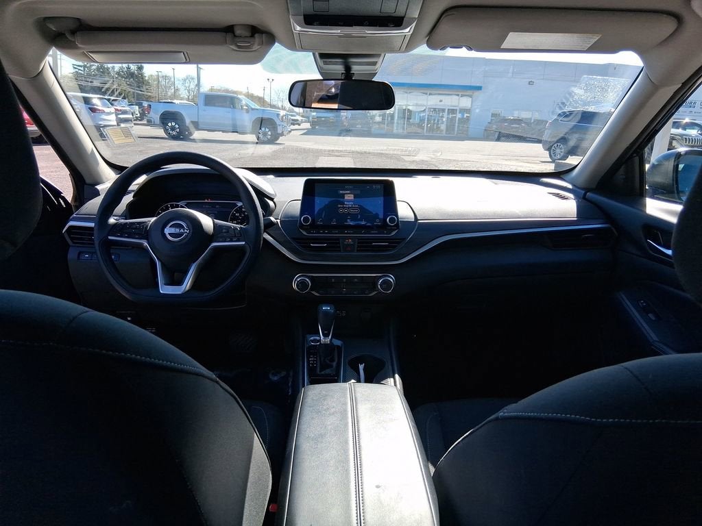 2025 Nissan Altima SV