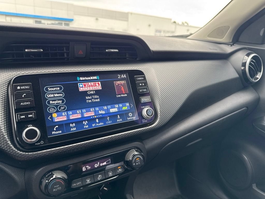 2022 Nissan Kicks SV
