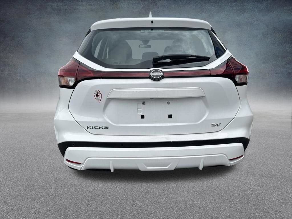 2022 Nissan Kicks SV