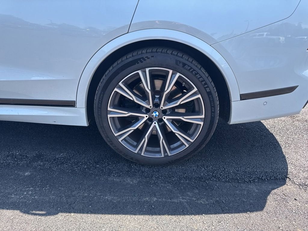 2021 BMW X7 M50i