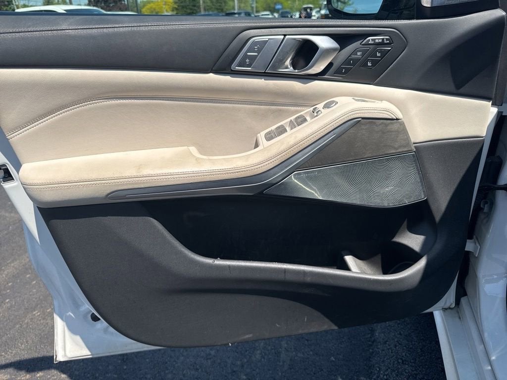 2021 BMW X7 M50i