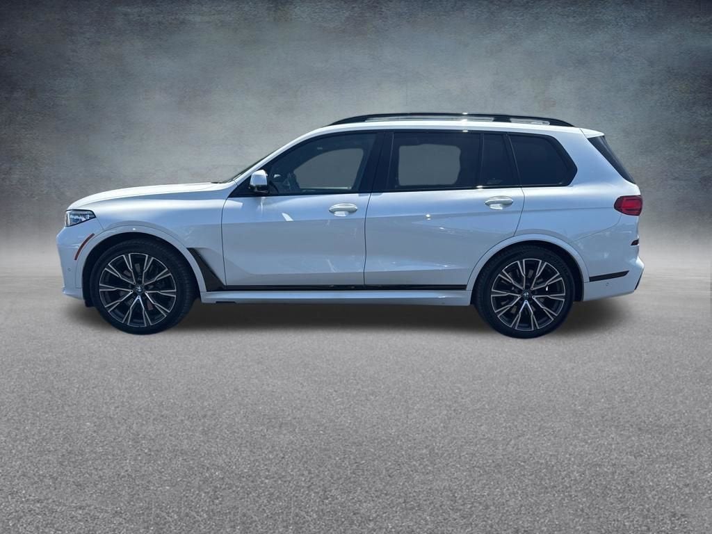 2021 BMW X7 M50i