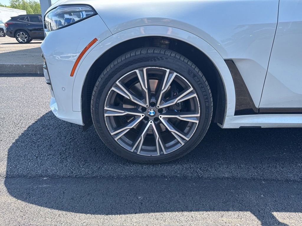 2021 BMW X7 M50i