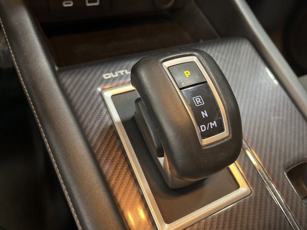 2022 Mitsubishi Outlander SE